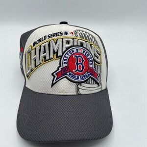 Authentic Boston Red Sox World Champions youth size hat NWT